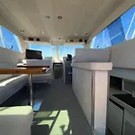 بوتيل She's Mine Yacht *