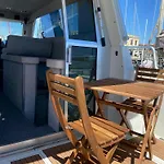 She's Mine Yacht كاتانيا