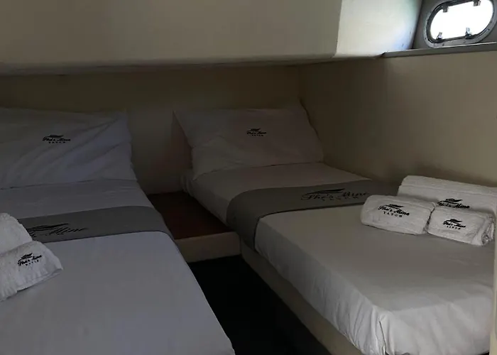 ספינת מלון She's Mine Yacht *