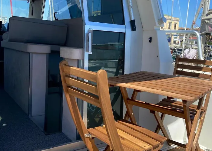 She's Mine Yacht קטאניה