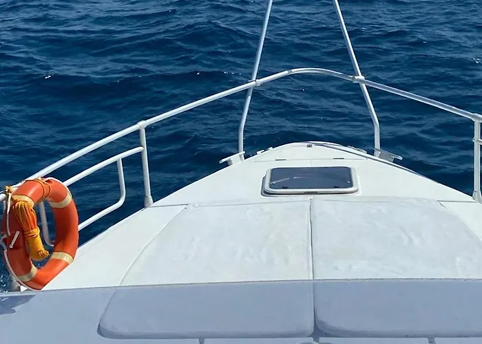 She's Mine Yacht ספינת מלון