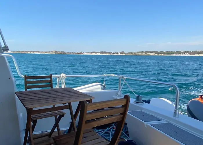 She's Mine Yacht ספינת מלון *