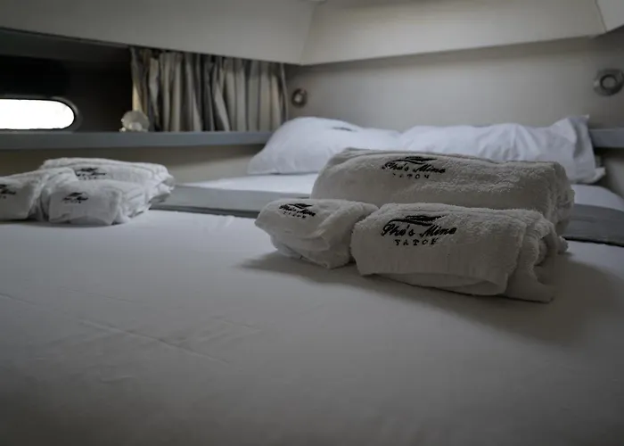 She's Mine Yacht קטאניה