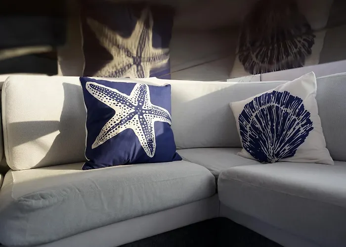 ספינת מלון She's Mine Yacht *